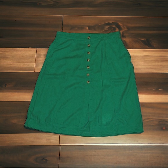 Universal Thread Dresses & Skirts - Universal Thread shin length emerald green skirt